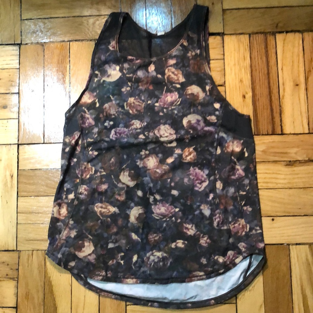 Lululemon Sculpt Tank II in rose pattern